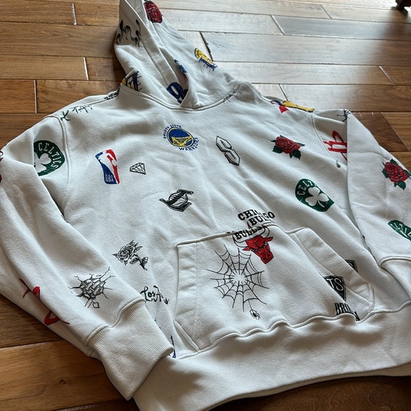 Hollister NBA team all over print hoodie - Picture 4 of 5